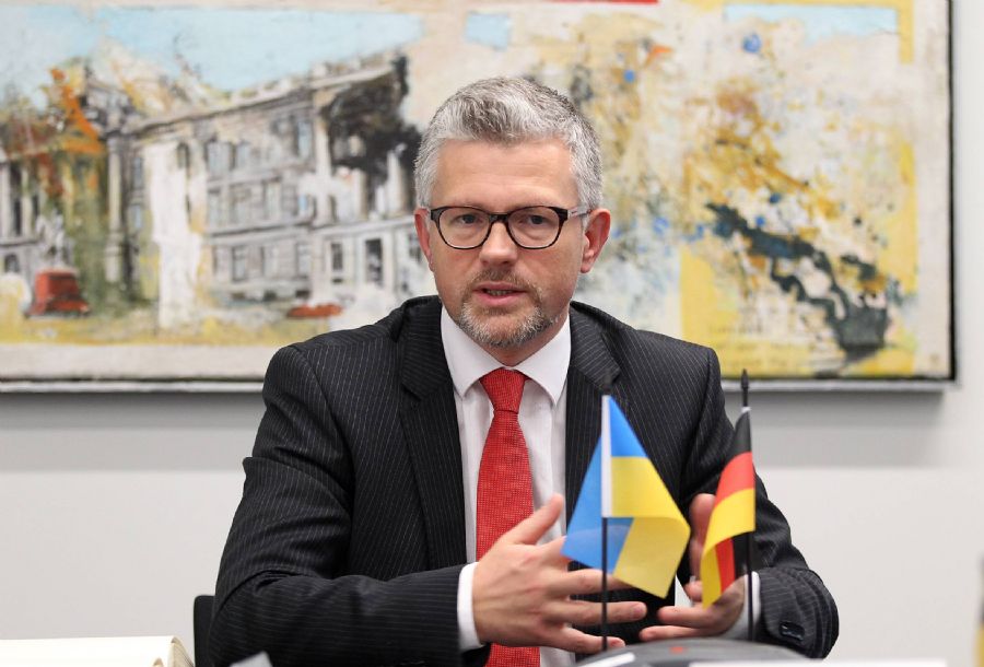 Посол Украины в ФРГ ярко ответил Шредеру на слова об оккупации Крыма