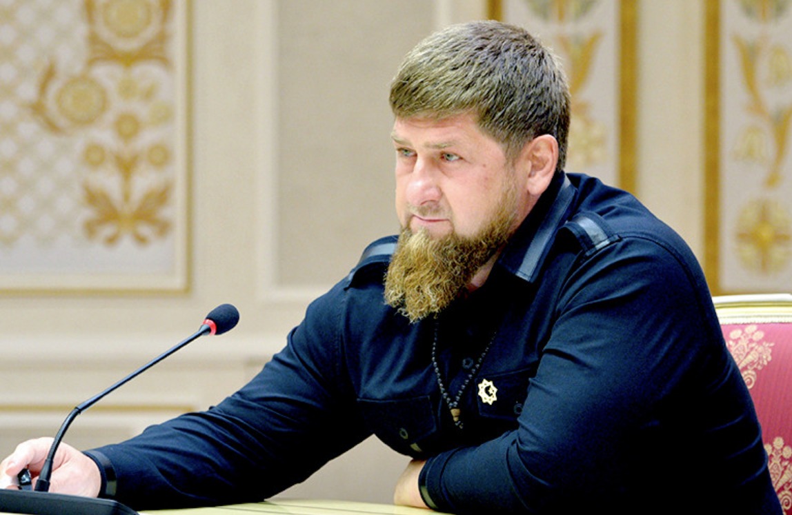 Кадыров приказал уволить врачей, пожаловавшихся на нехватку средств защиты