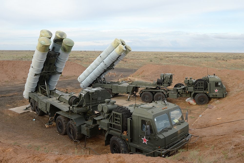 КНР отказывается от российских ЗРК "С-300" и "С-400": "Они неэффективны..."