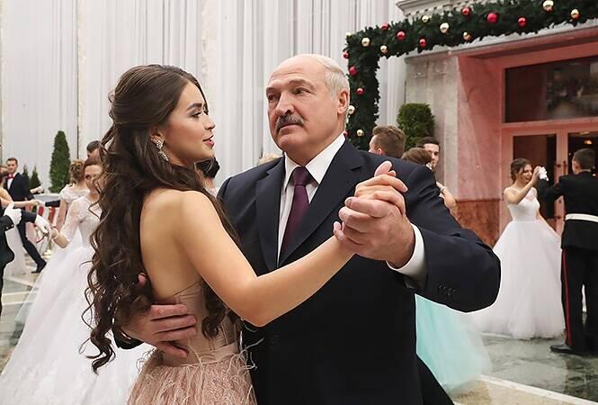 В сети рассказали о романе Лукашенко с 23-летней "Мисс Беларусь": кто она и как выглядит