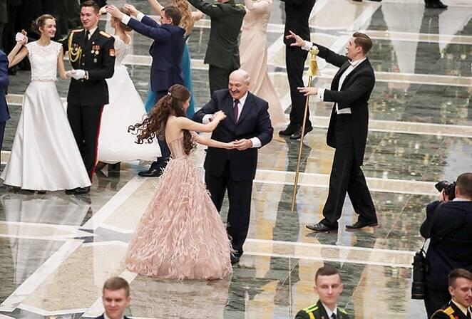 В сети рассказали о романе Лукашенко с 23-летней "Мисс Беларусь": кто она и как выглядит