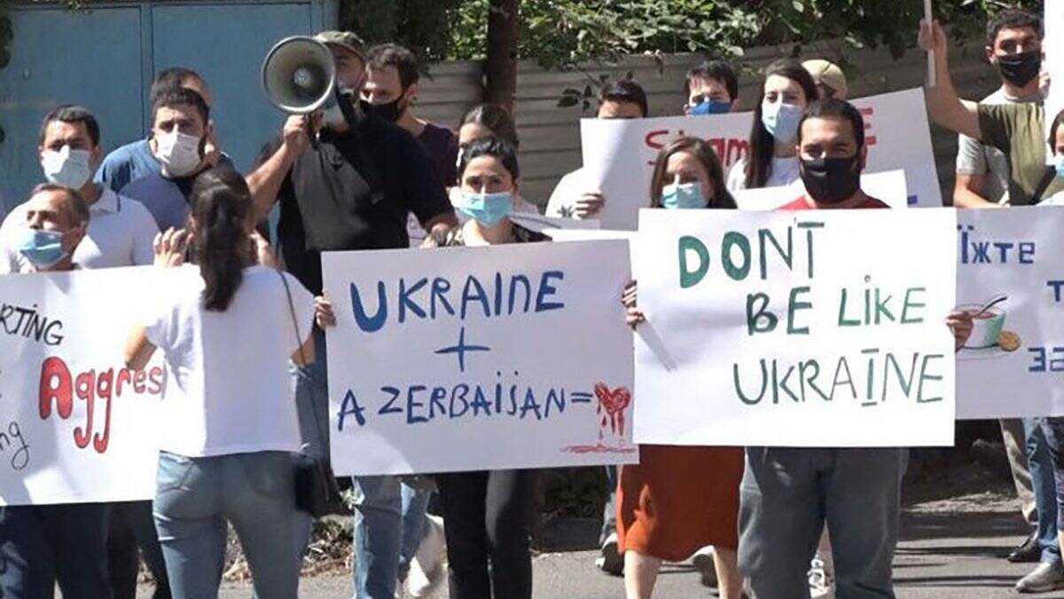 На границе Азербайджана и Армении развязались бои: что происходит и в чем причина скандала с Украиной
