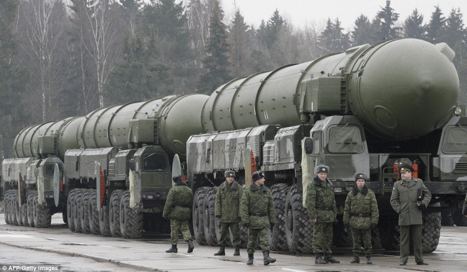 Россия нанесет ядерный удар при любой ракетной атаке врага - Генштаб РФ