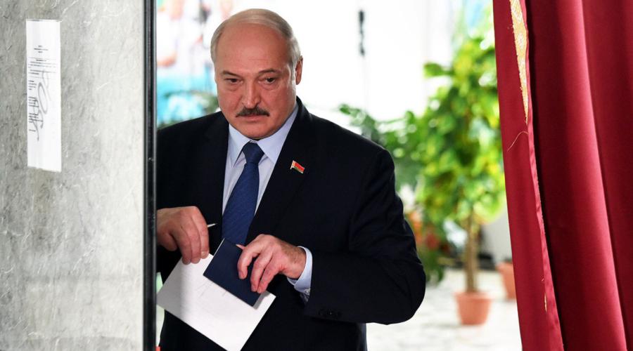 Силовики убедили Лукашенко, что ситуацию качает несостоявшийся посол РФ в Украине