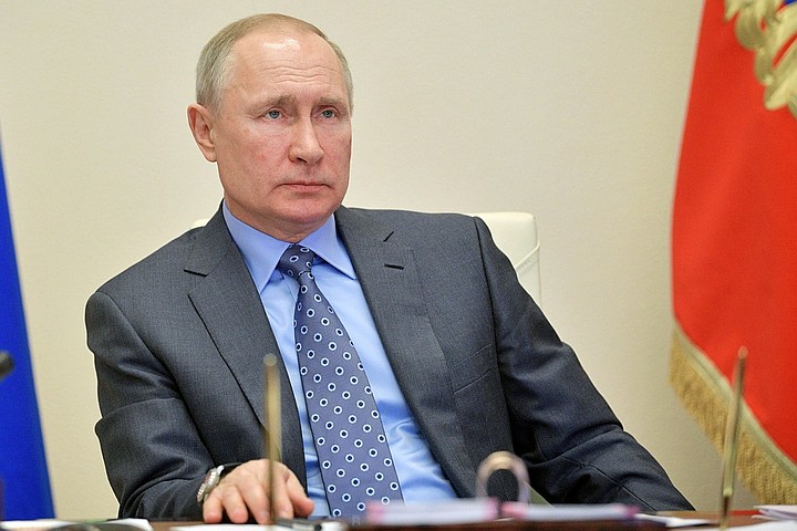 Путин рассказал о самочувствии дочери, “испытавшей” российскую вакцину от COVID-19