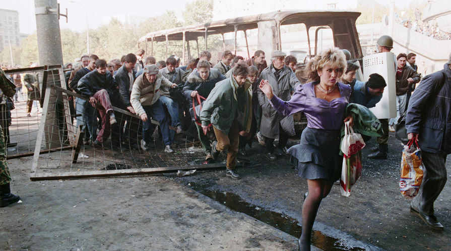 Танки и расстрел Думы в Москве 27 лет назад: как это было. Фото, видео
