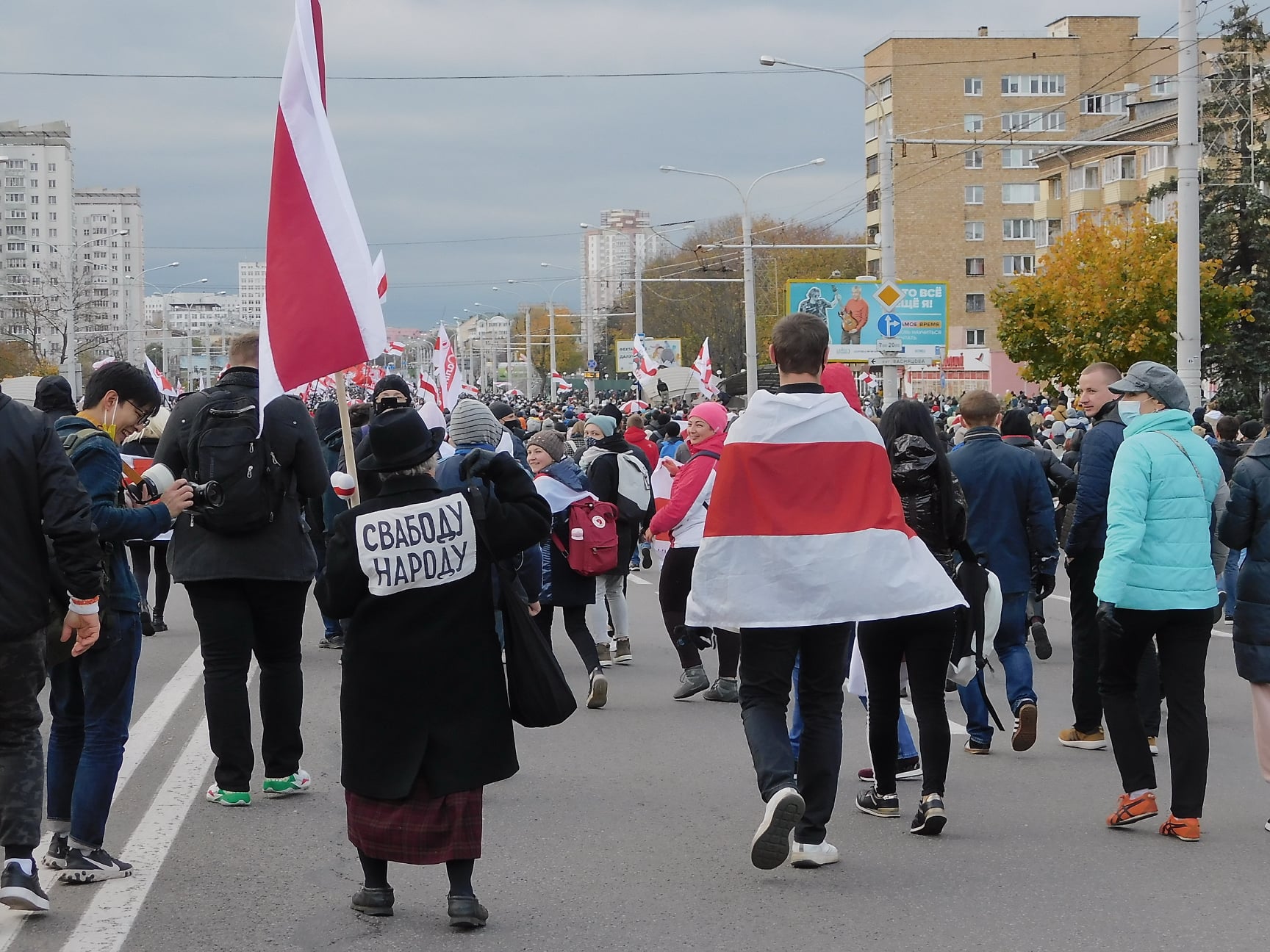 Беларусь вышла на "Партизанский марш": силовики стреляли резиновыми пулями, прошли задержания