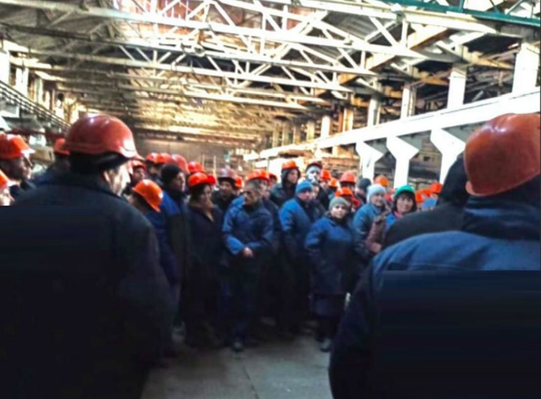 В "ДНР" остановлен крупный завод – рабочие устроили бунт: "Мы выживаем на 300 рублей в неделю!"