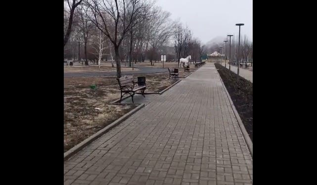 «Жизнь вымерла»: В Сети показали видео опустевшего Донецка