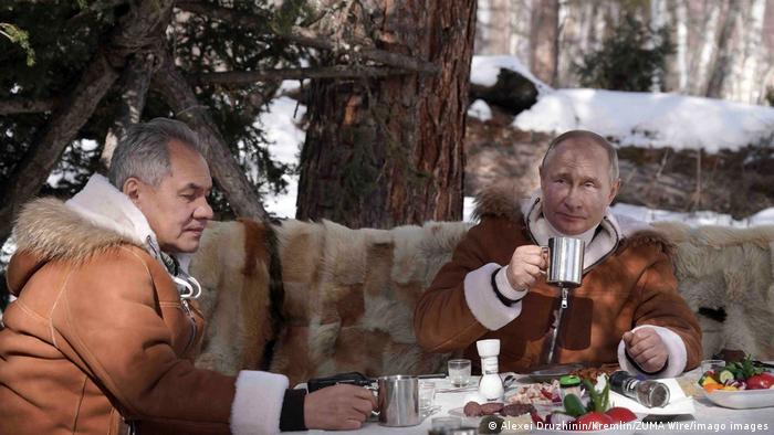 Таежные каникулы в стиле мачо, или Что делал Путин в Тыве