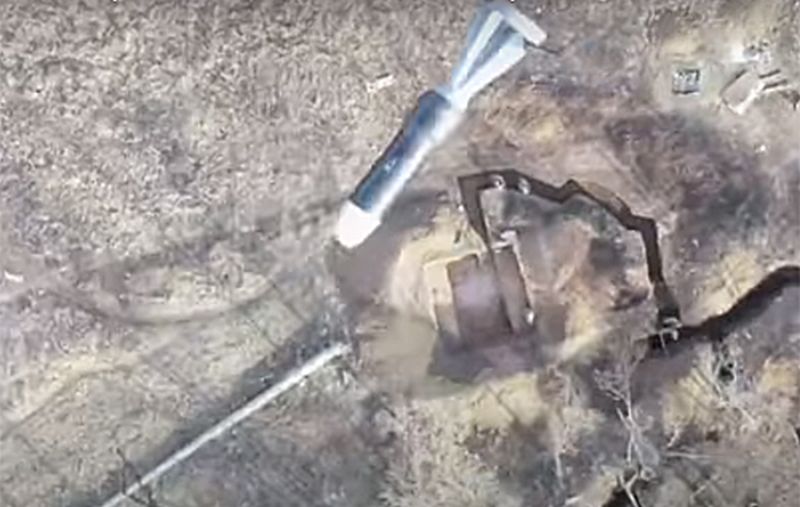 "Привет" оккупантам: в сети показали видео удара с воздуха по боевикам на Донбассе