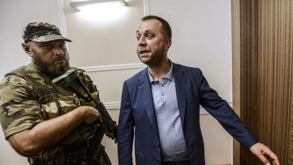 Стукнул тапком и проблема решена: Боевик-депутат Госдумы сравнил украинцев с тараканами