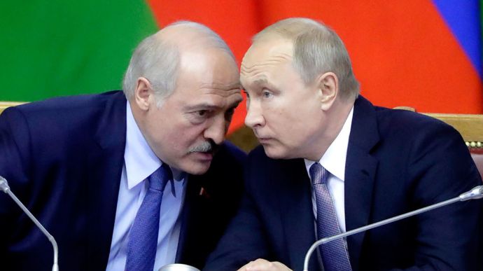 Лукашенко приступил к политическому выполнению своих договоренностей с Путиным