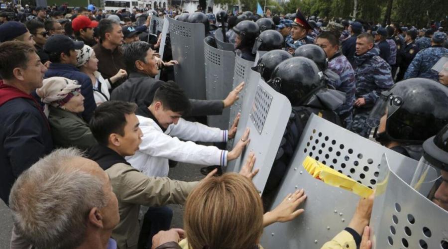 Протесты в Казахстане  - головная боль для Путина. Почему Вова нервничает?