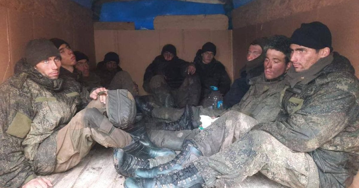 "В полку было 900 человек, 300 осталось": оккупант признался, что армия Путина хочет сбежать домой. Аудио