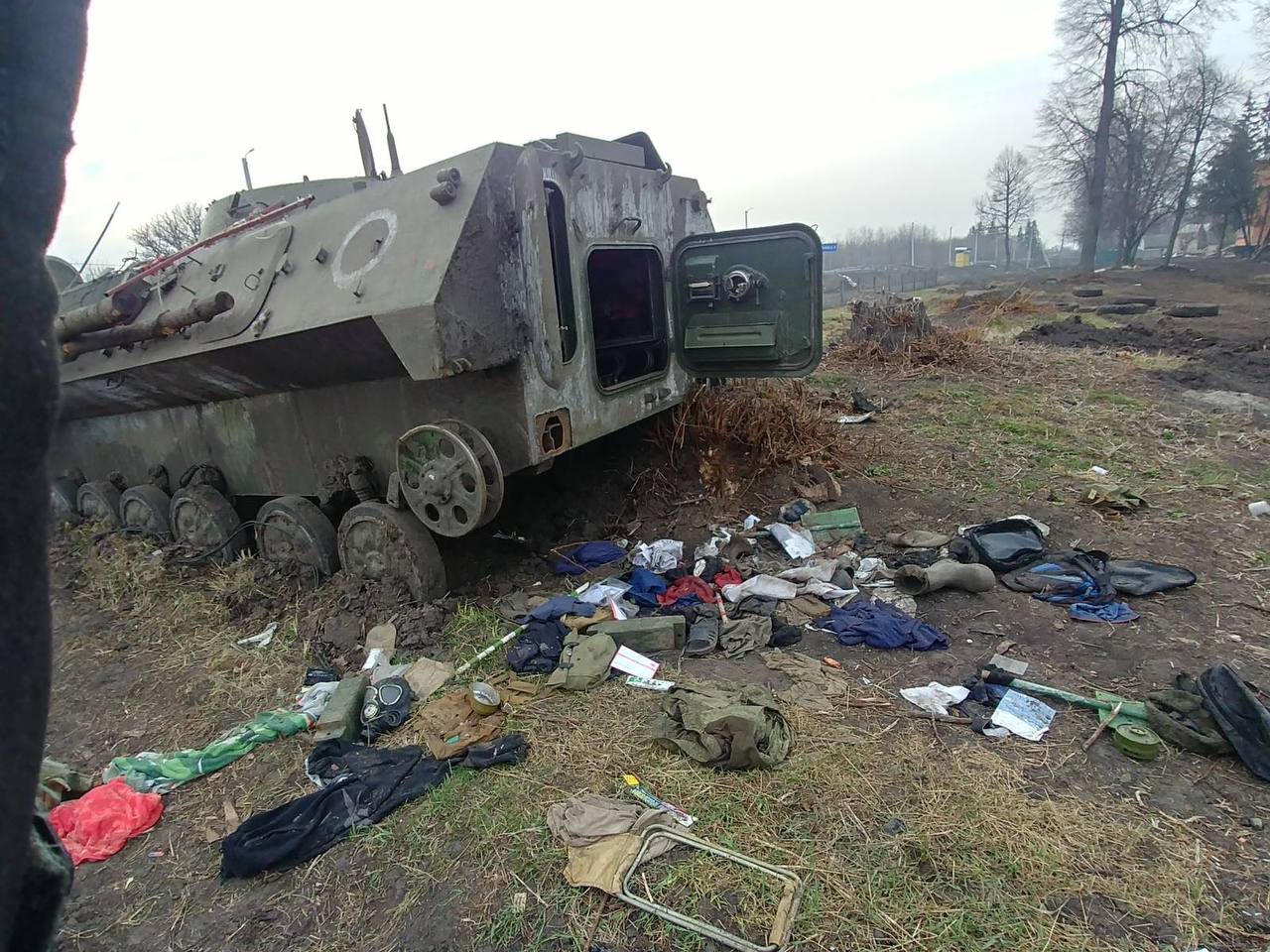 Украинские военные разгромили оккупантов в Великой Дороге на Черниговщине: уничтожено больше 30 единиц техники. Фото