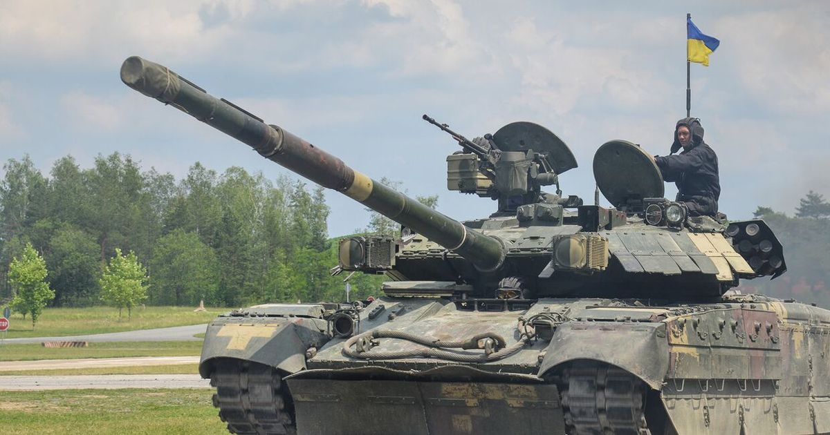 Битва за Донбасс может стать одним из крупнейших танковых сражений со времен Второй мировой