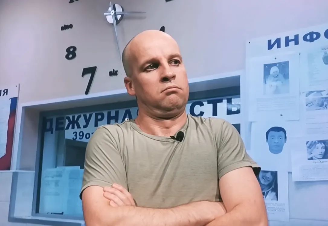 Звезда "Квартала 95" Великий показал пародию на Гиркина, ехавшего на войну в Украину. Видео