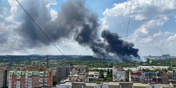 В Донецке несколько часов детонировал очередной склад с российскими боеприпасами (Видео)