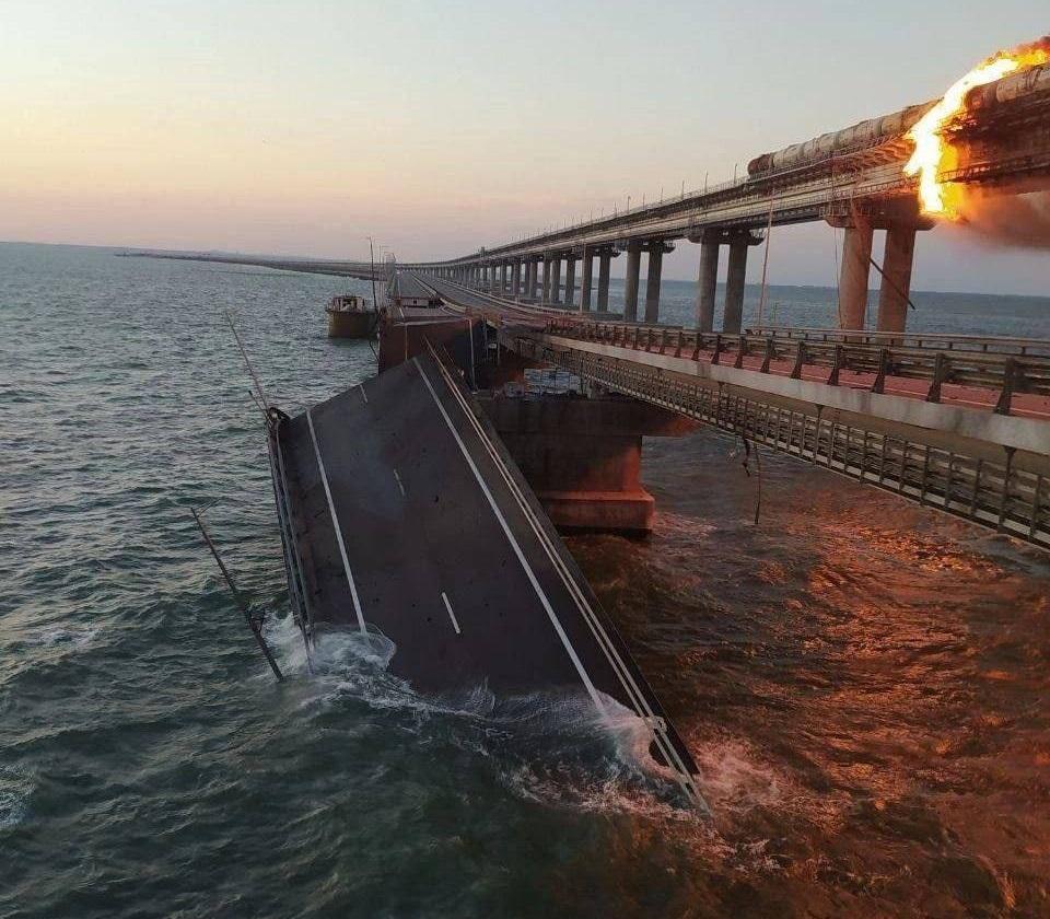 Заявление России о скором восстановлении Крымского моста назвали ложью: уйдет до 5 месяцев