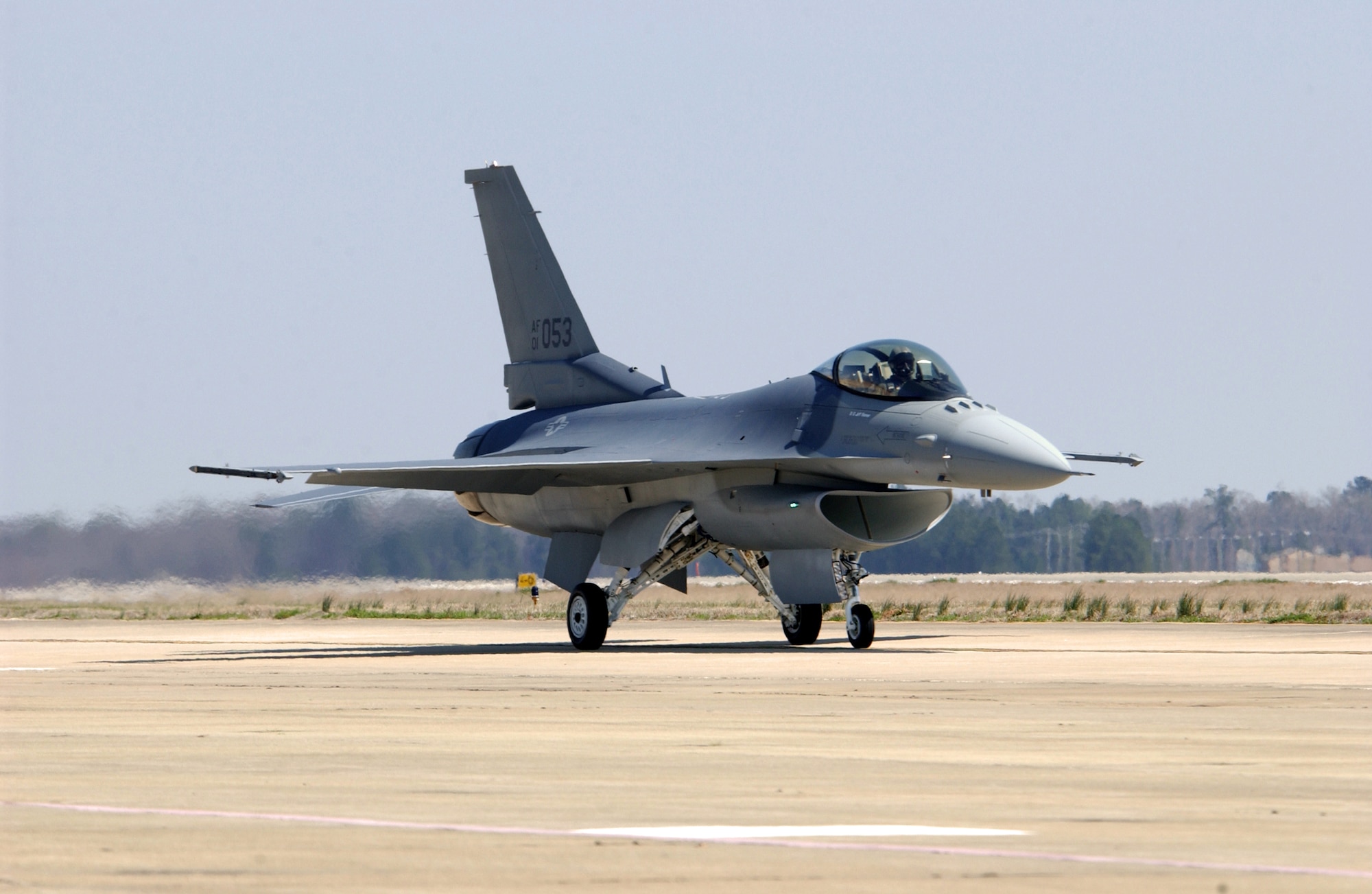 Игнат: Украинские пилоты находятся на этапе пересадки в боевой самолет F-16