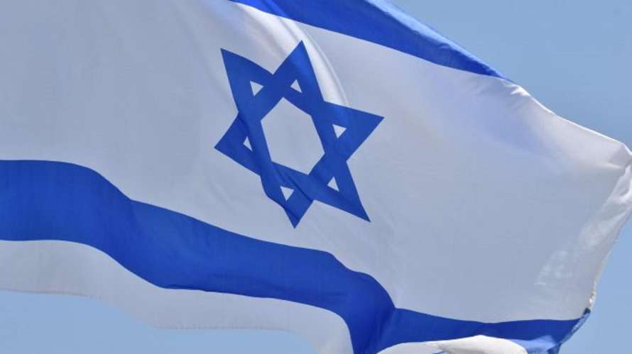 Израиль призвал “законные власти” РФ отреагировать на антисемитские акции. Глава Дагестана заявил об “ударе в спину”