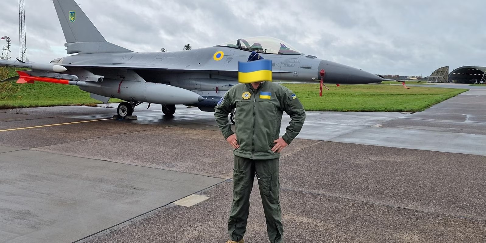 На истребители F-16 уже нанесли украинские опознавательные знаки — фото