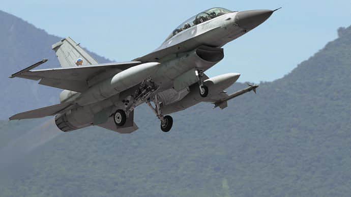 Генсек НАТО сказал, смогут ли ВСУ бить из F-16 по российским целям за пределами Украины