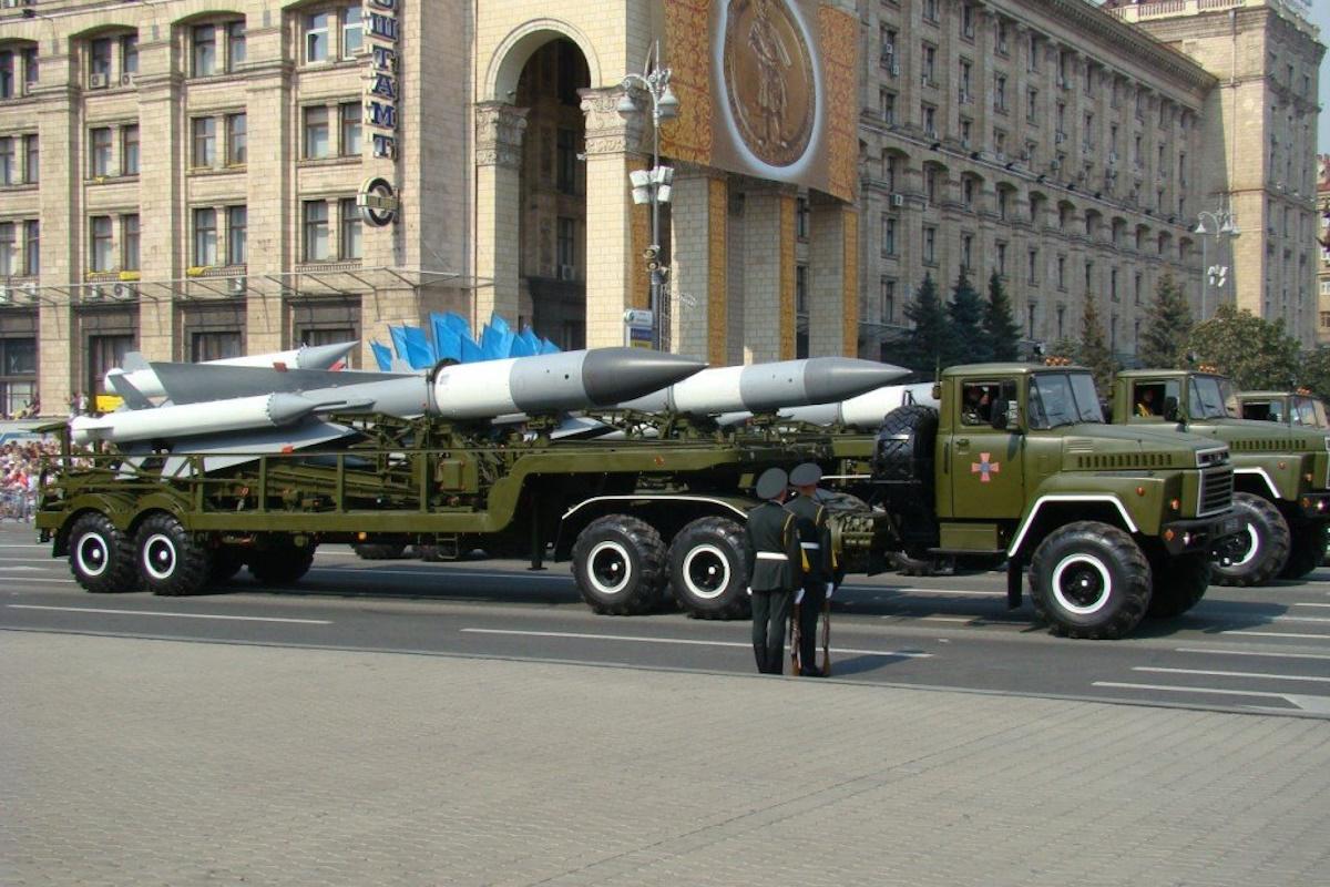 Украина, вероятно, модернизировала ракеты к ЗРК С-200, чтобы бить на 250 км, – Forbes