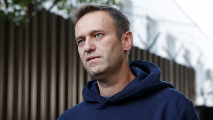 Соратница политика: Навального должны были обменять на офицера спецназа ФСБ Красикова (Видео)