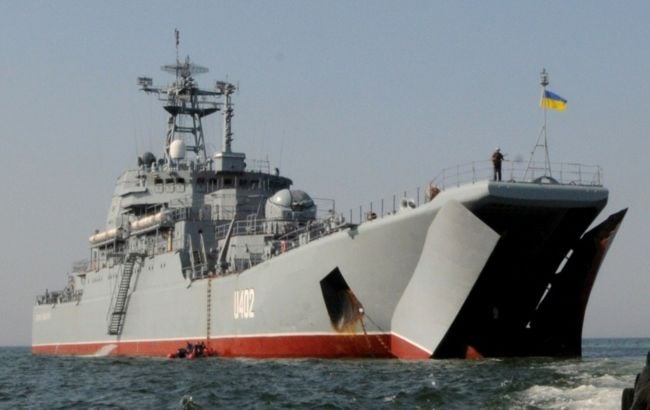 ВСУ атаковали ракетами захваченный оккупантами корабль «Константин Ольшанский»
