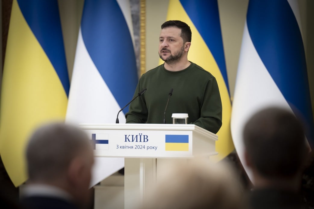 Зеленский — критикам атак на НПЗ России: Пусть приедут в Харьков и посмотрят