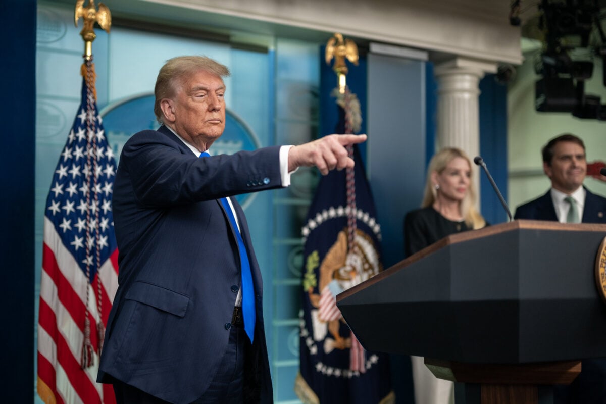 ⚡Трамп сделал важные заявления о введении пошлин против России и поставках оружия Украине