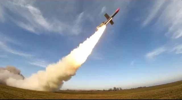Появились видео испытаний и боевых запусков крылатой ракеты «Фламинго» с дальностью 3000 км