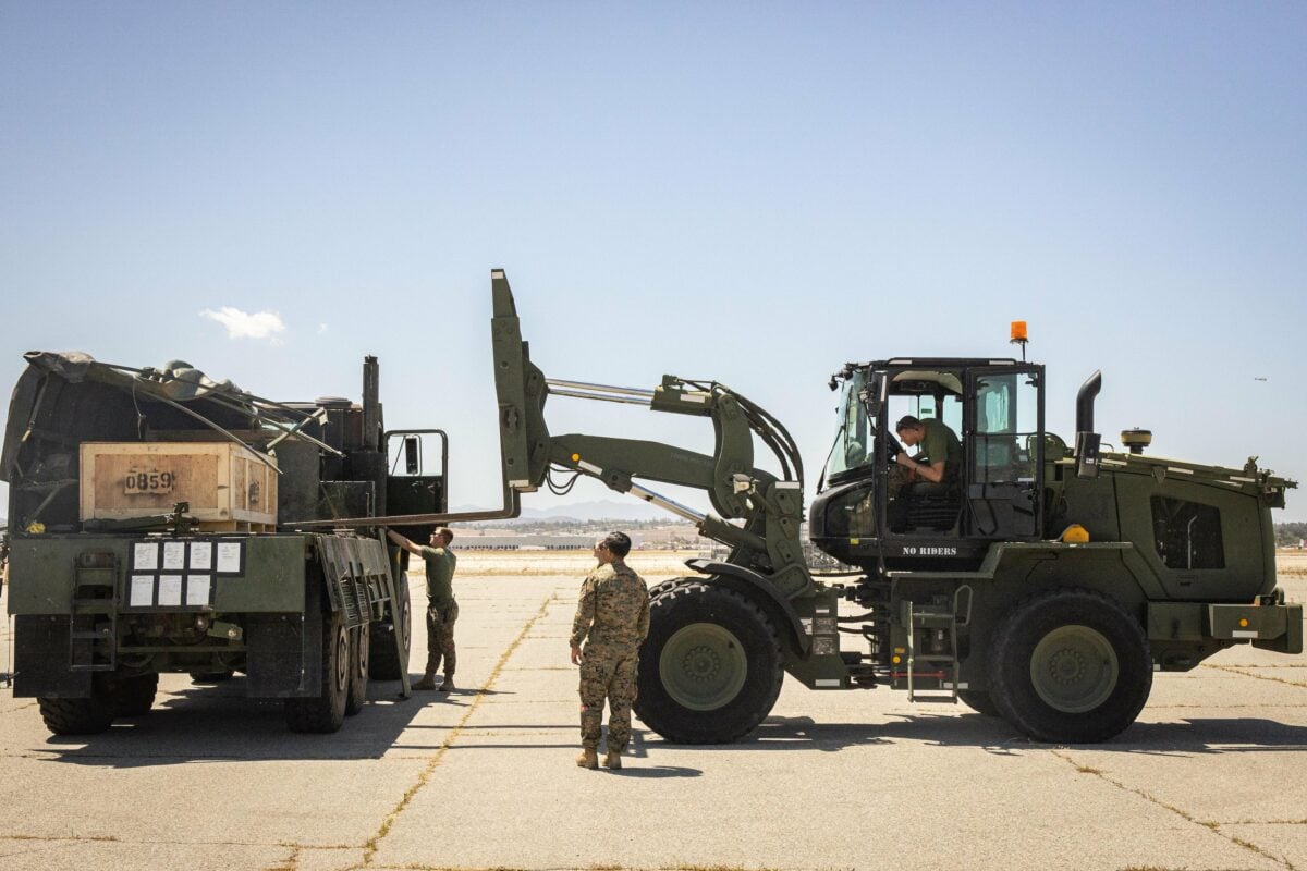 СМИ: Администрация Трампа впервые начала поставки оружия Украине