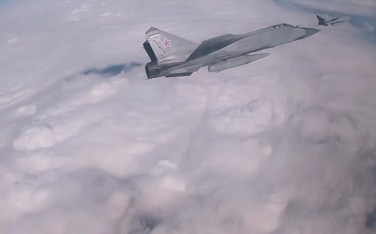 Три российских истребителя вторглись в воздушное пространство Эстонии