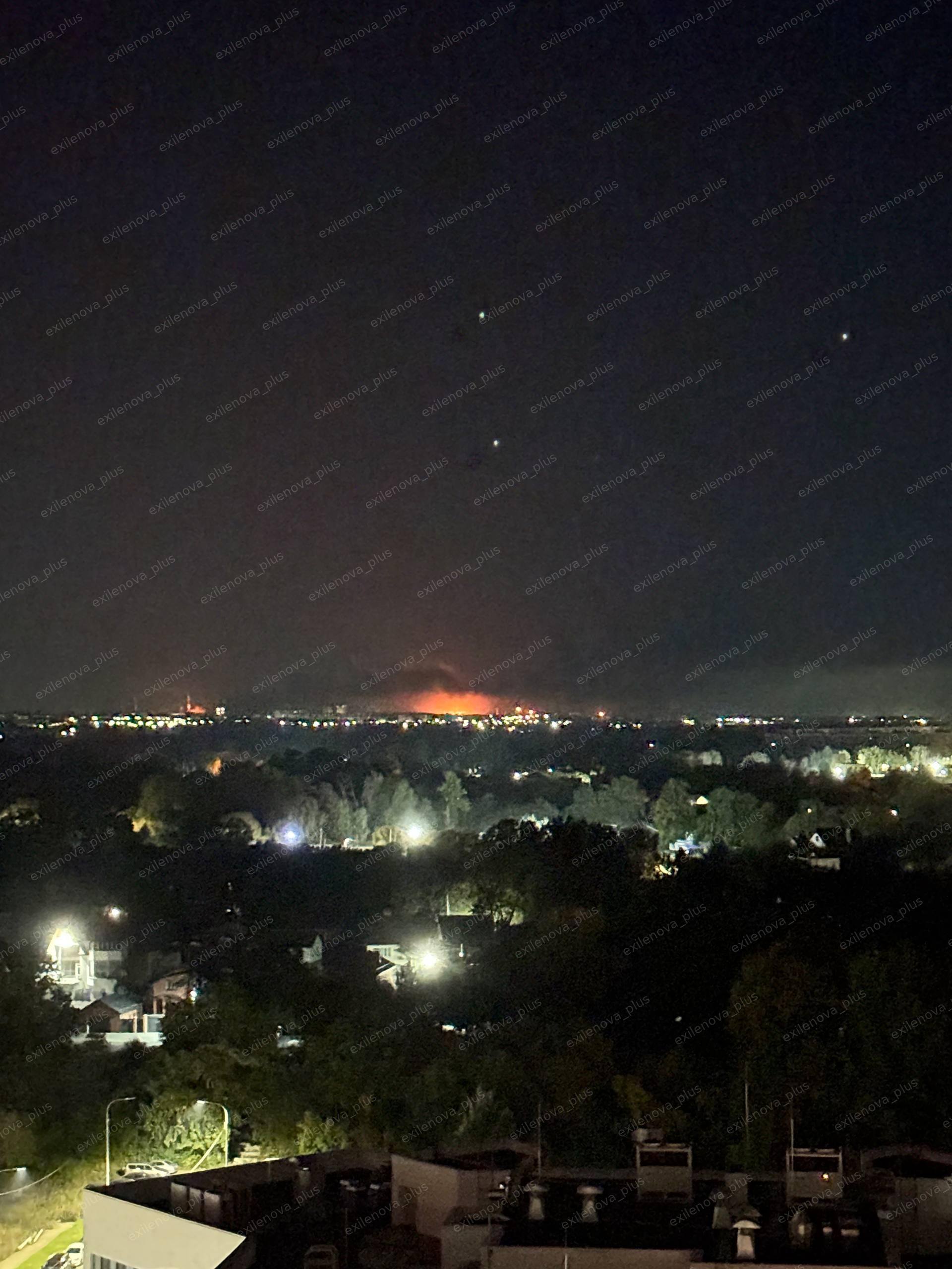 ❗️В Новокуйбышевске прогремели взрывы: россияне жалуются на пожар в районе НПЗ