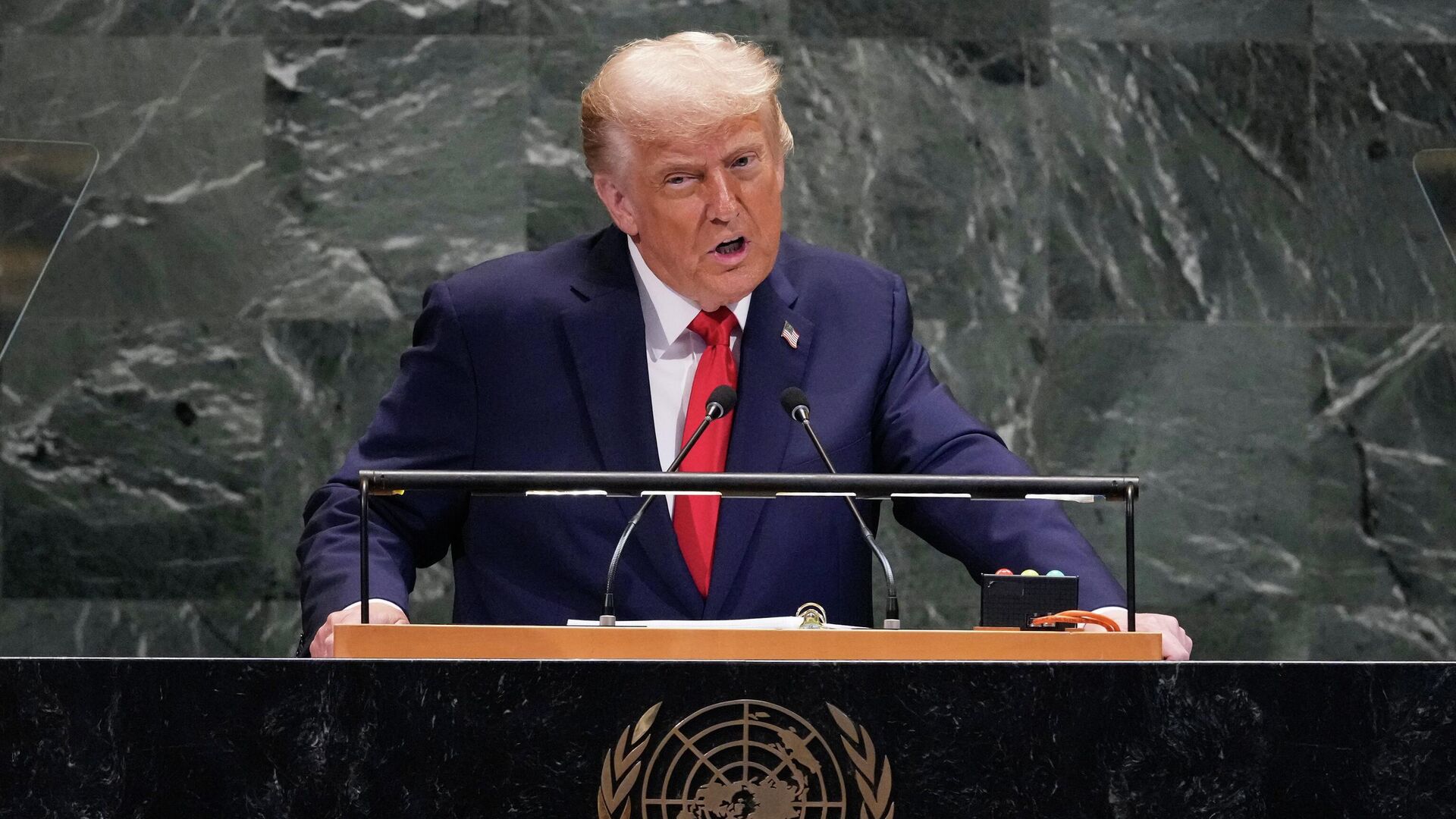 "Все думали, что Россия выиграет эту войну за три дня": Трамп констатировал неудачу Путина в Украине и пригрозил санкциями