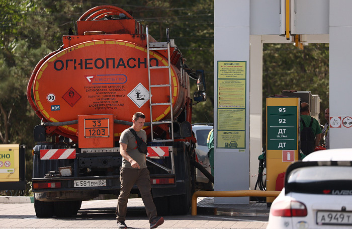 Дефицит бензина в Крыму угрожает работе транспорта — ЦНС