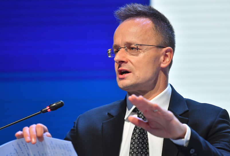 "Защищает террористов". В Венгрии "шокированы" заявлением Туска о "Северном потоке – 2"