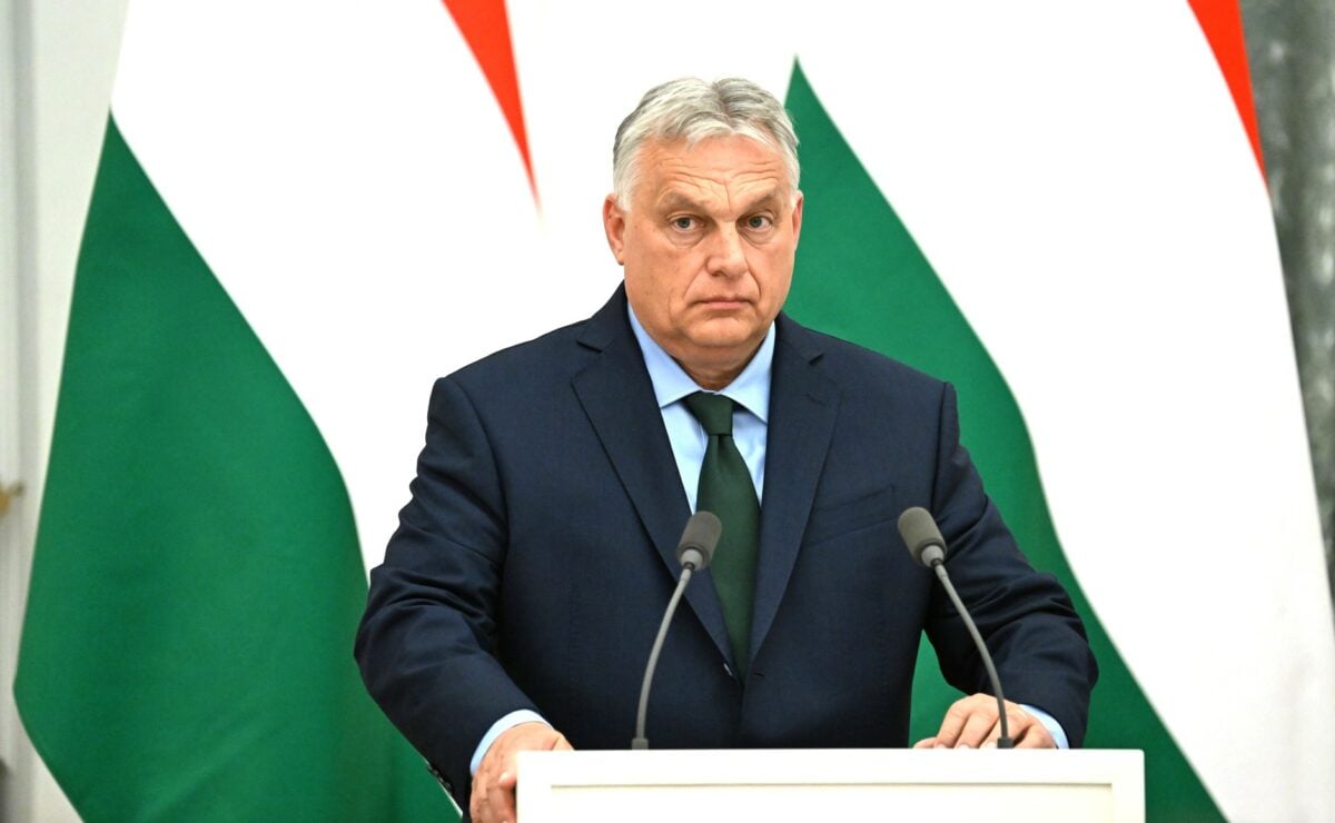 Орбан объявил в Венгрии сбор подписей против «военного плана» ЕС