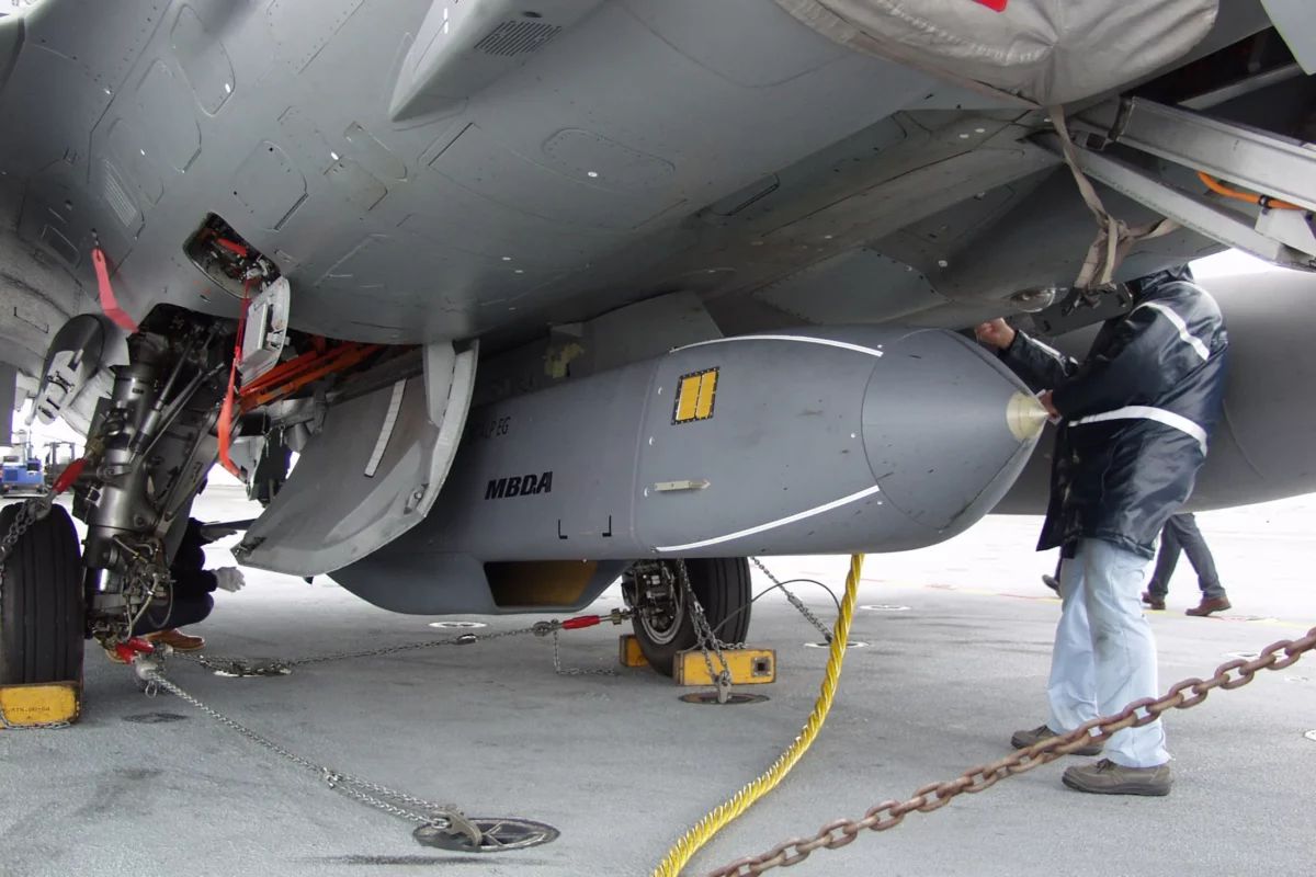 СМИ: Великобритания передала Украине новую партию ракет Storm Shadow