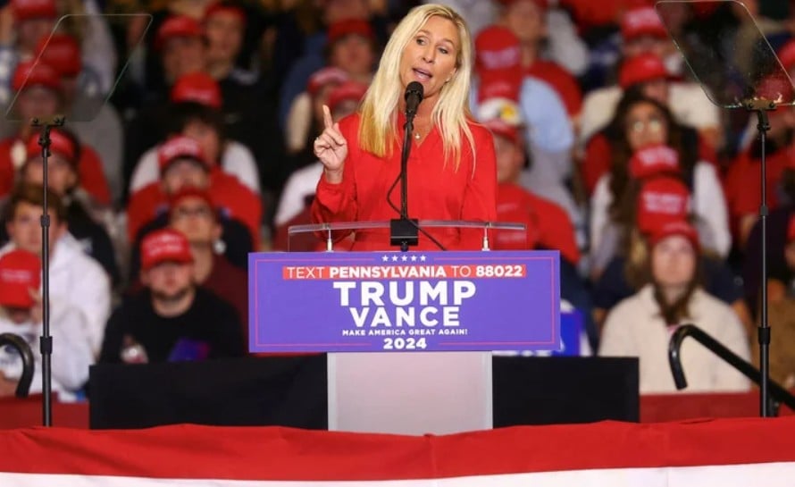 Конгрессвумен, выступавшая против помощи Украине, уйдет в отставку после ссоры с Трампом