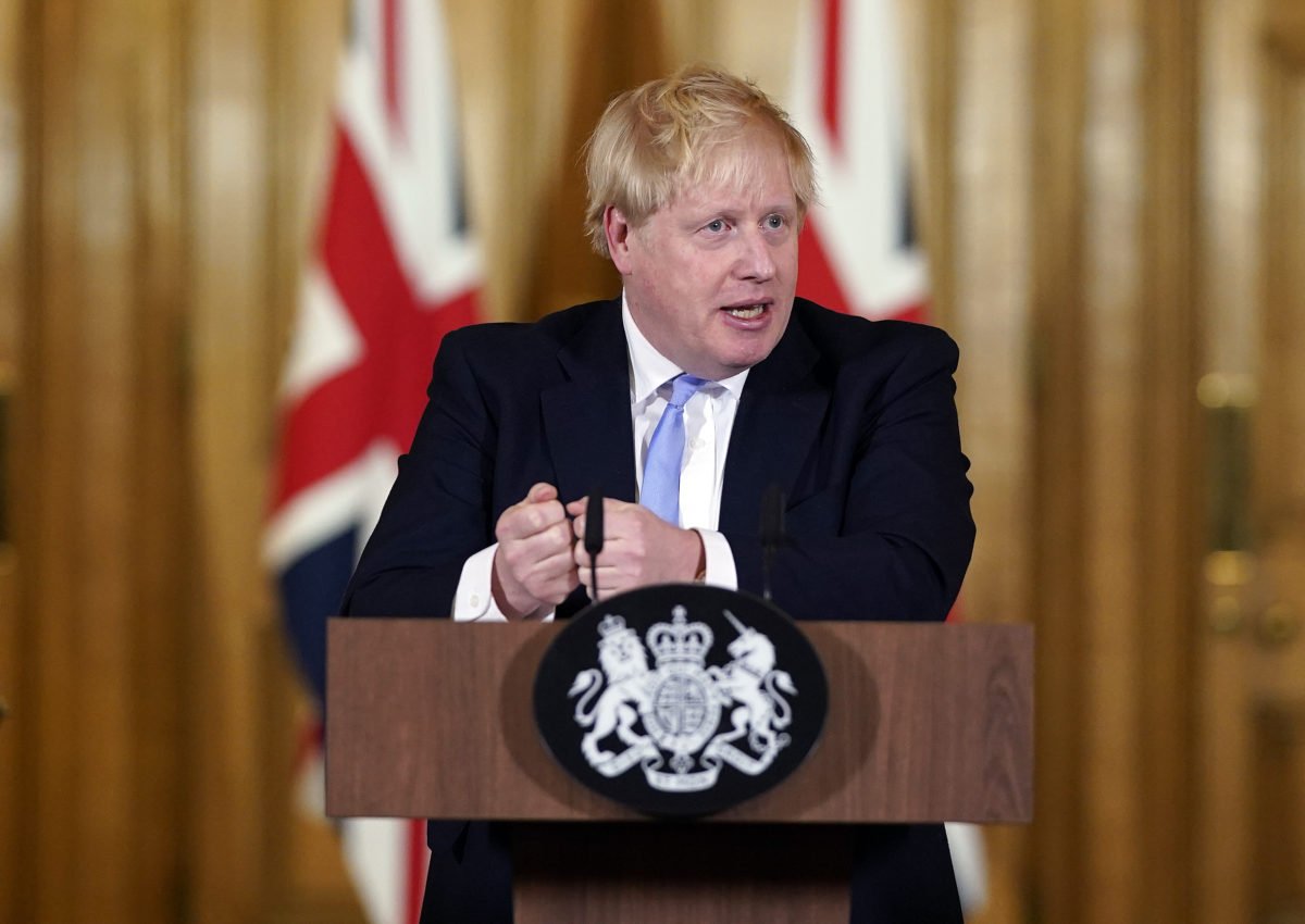 "Это Мюнхен". Борис Джонсон назвал "полным предательством Украины" американо-российский "мирный план"