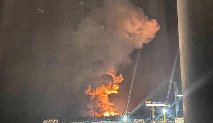 В Новороссийске ракета ПВО попала в жилой дом – паблик (Видео)