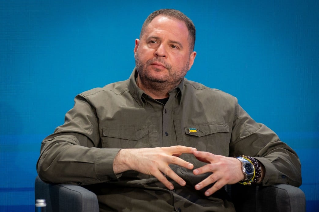 СМИ: Ермак возглавил делегацию после того, как Зеленский узнал о подозрении главе ОП от НАБУ