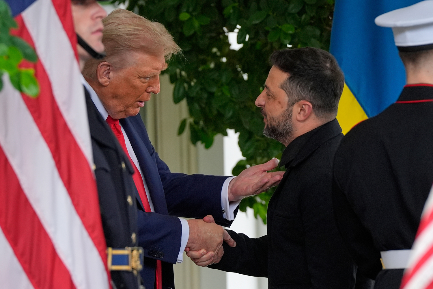 "Дедлайнов не ставлю". Трамп начал переговоры с Зеленским после разговора с путиным