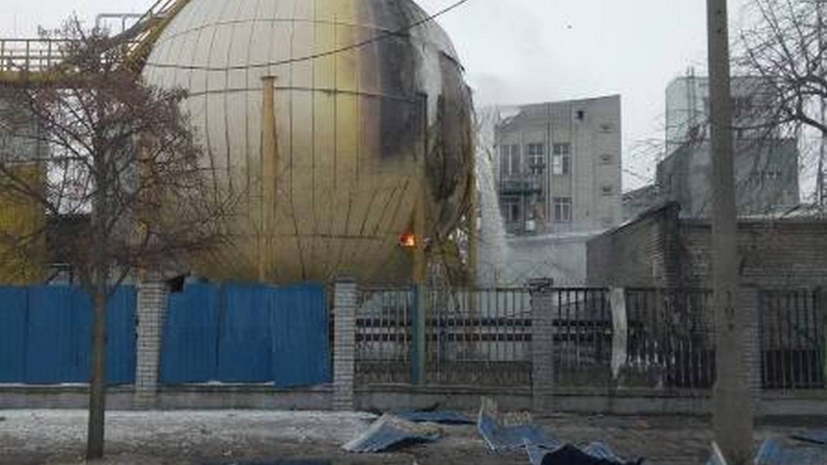 РФ нанесла удар по заводу американской компании в Днепре – на дороги вылилось 300 тонн масла