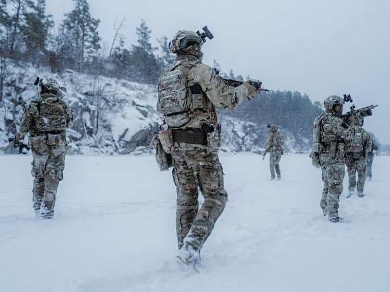 "Дроновое сафари за вражеской пехотой". ГУР показал кадры боевой работы спецназовцев