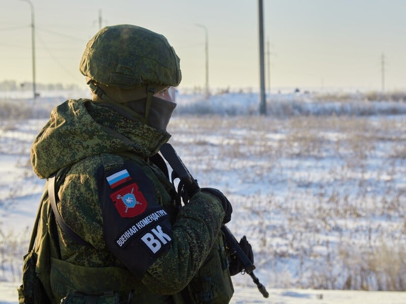 Под Покровском россияне ищут сбежавших с позиций солдат после убийства гражданских. Перехват ГУР